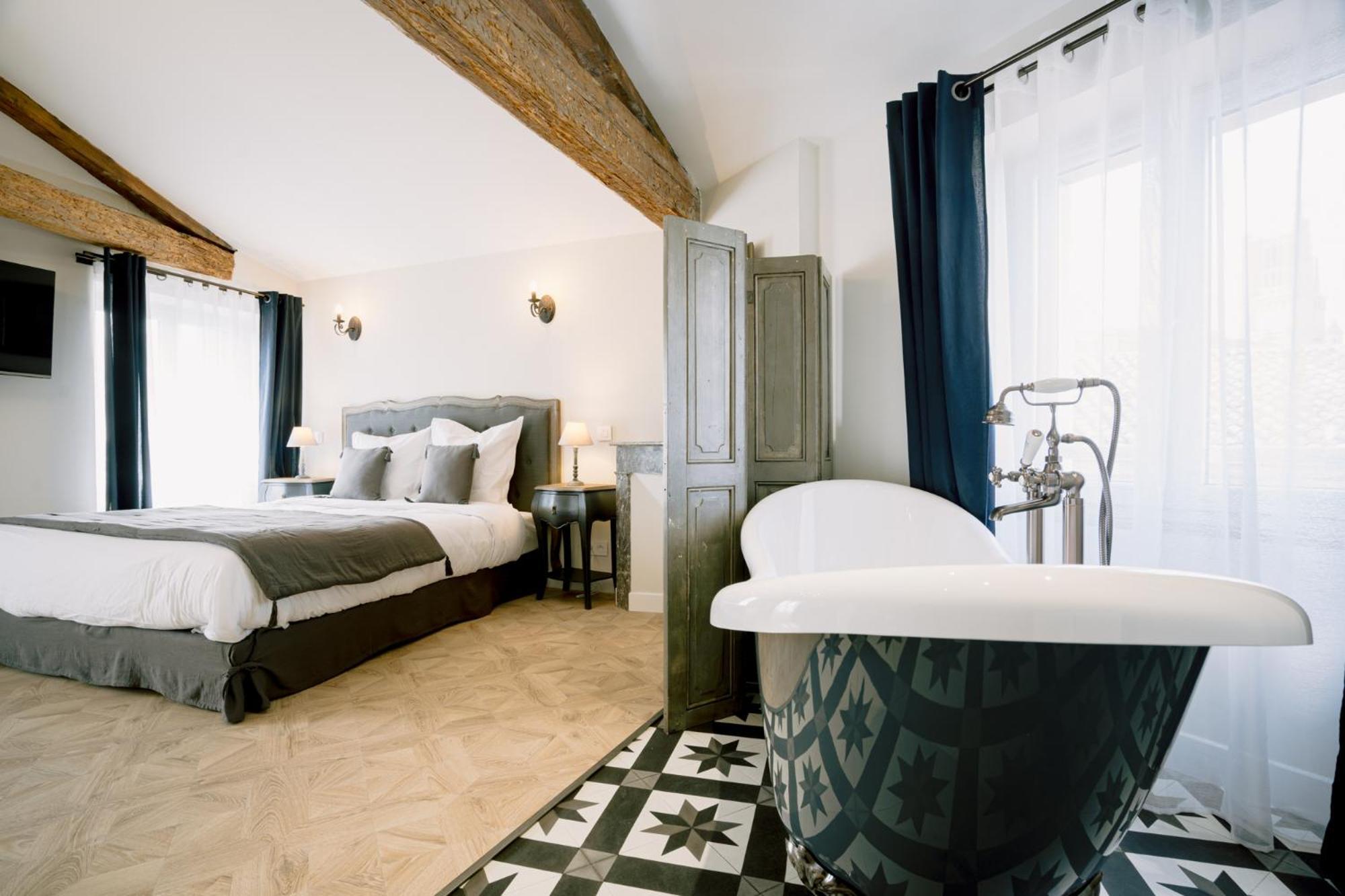 Les Suites De La Cathedrale อัลบี ภายนอก รูปภาพ